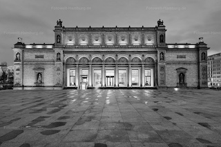 Hamburger Kunsthalle building in Hamburg